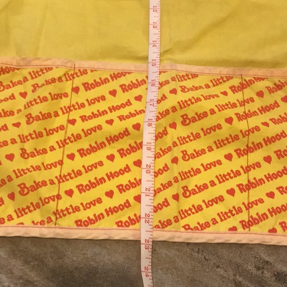 Vintage Robin Hood apron - Picture 2 of 3